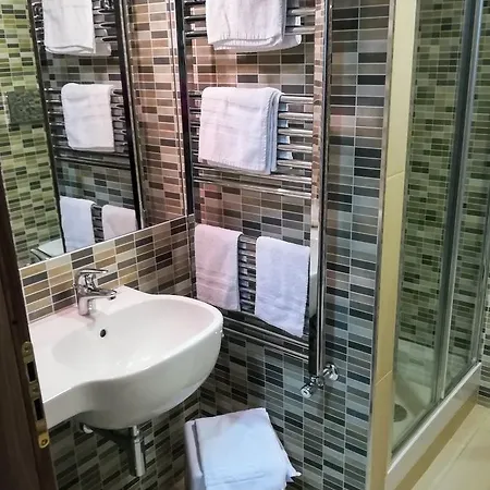 Oda ve Kahvaltı Rocca Dei Fiori 3*